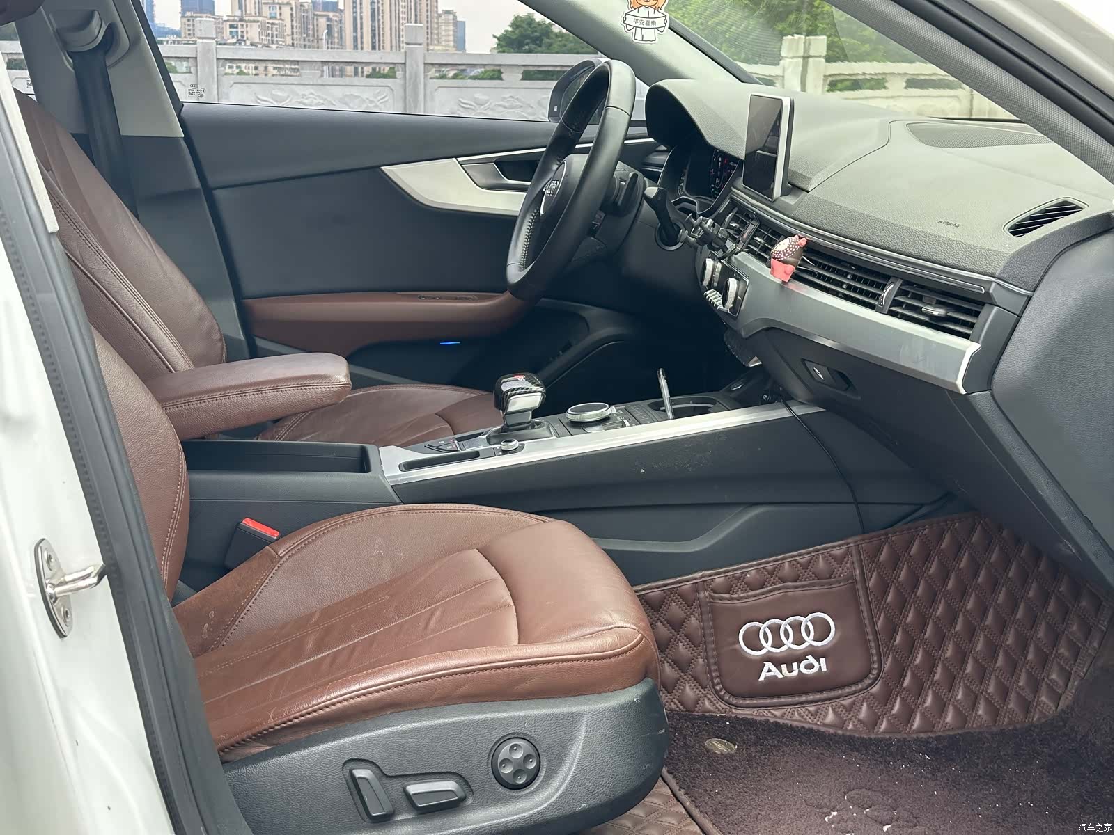 Audi A4L, 2019 8