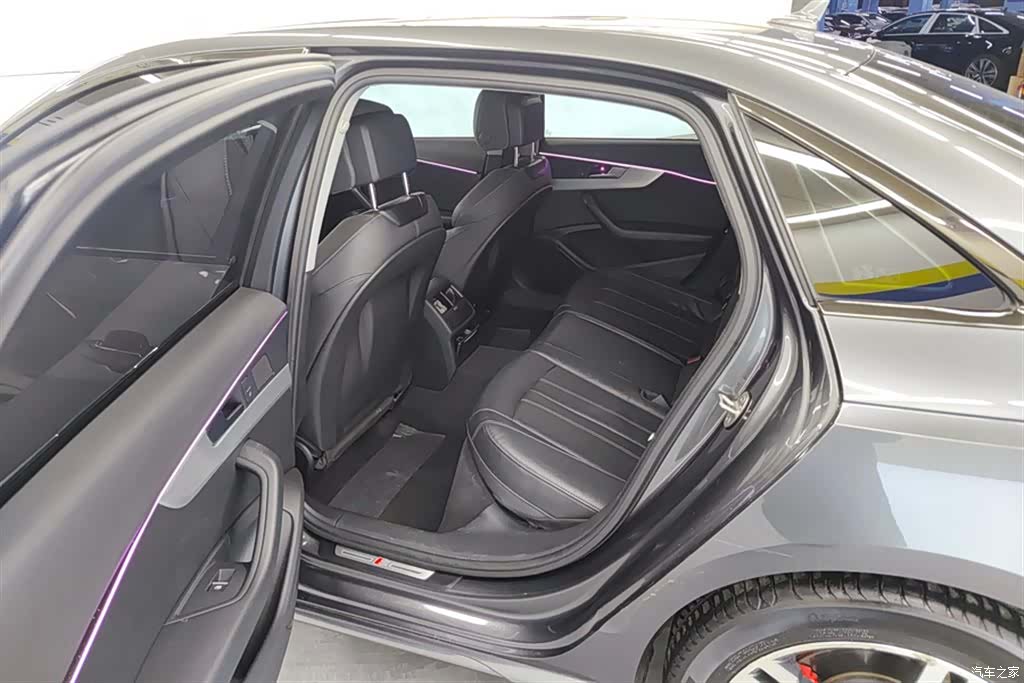 Audi A4L, 2021 11
