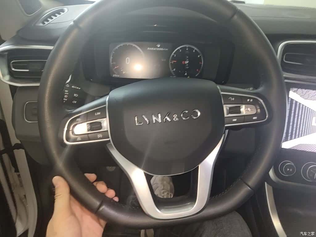 Lynk & Co 01, 2020 11