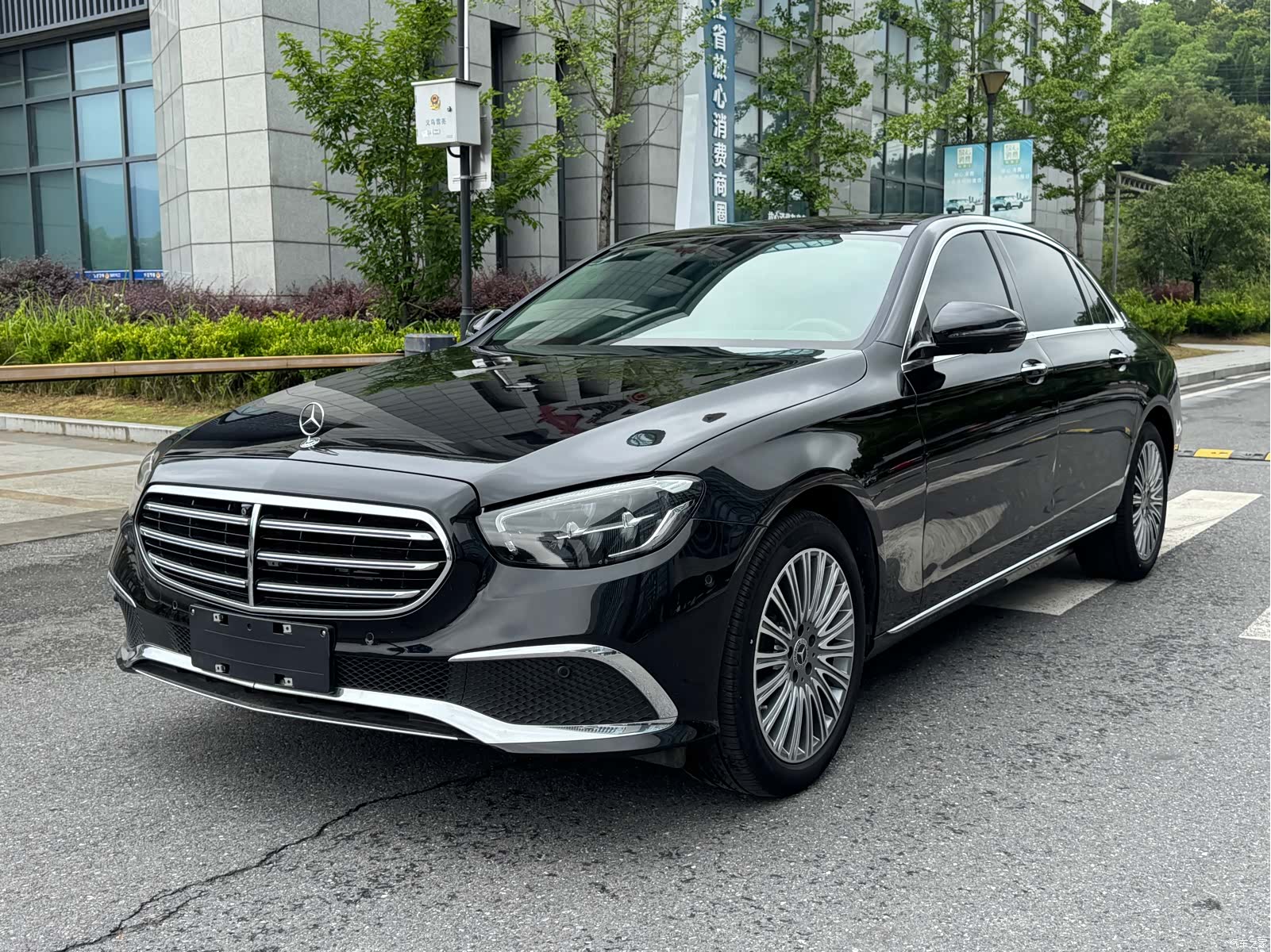 Mercedes-Benz E-Class, 2023 2