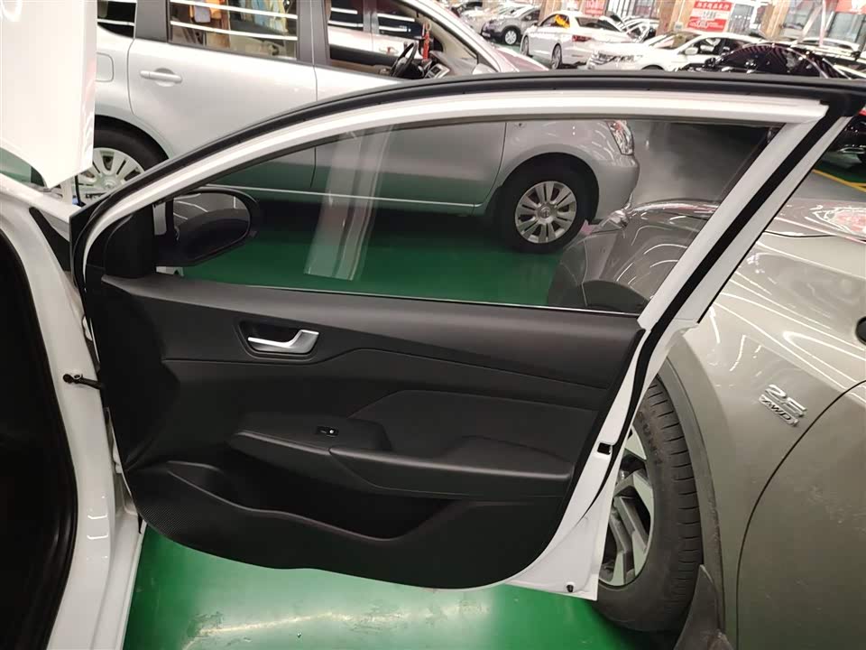 Hyundai Accept