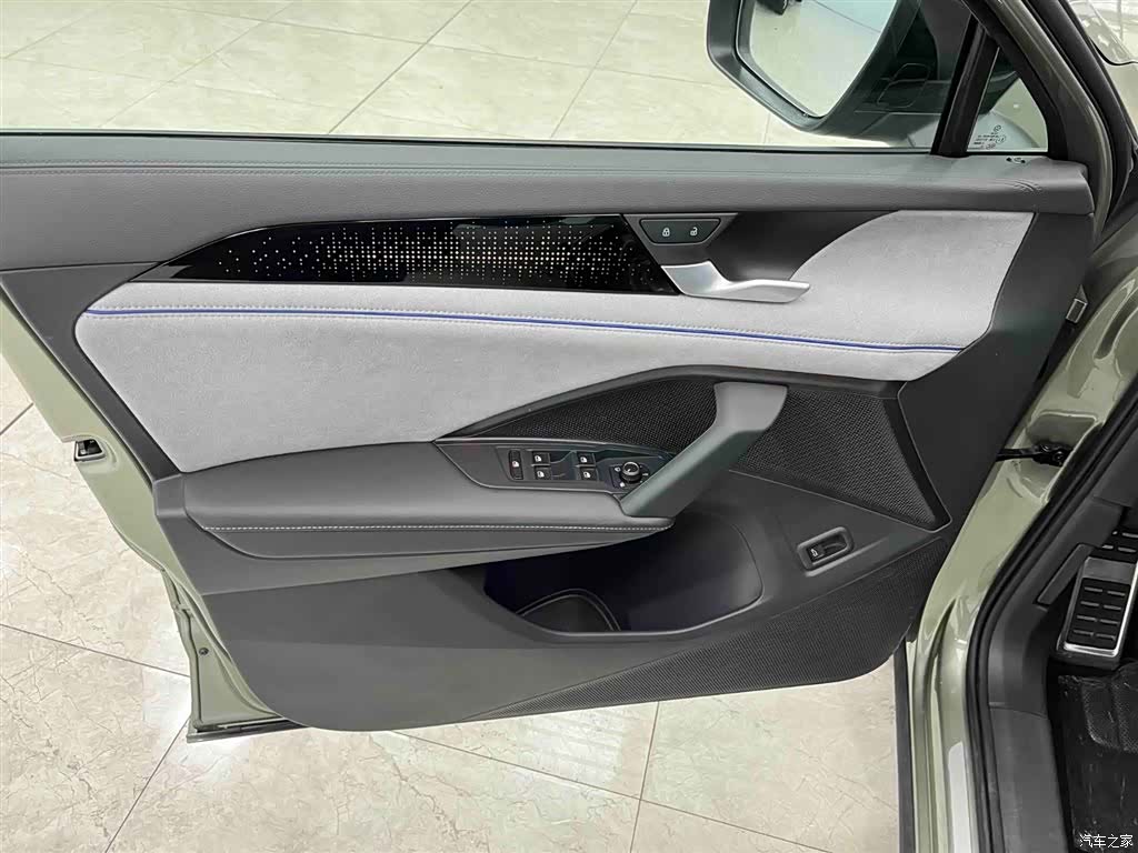 Volkswagen Tayron, 2025 10