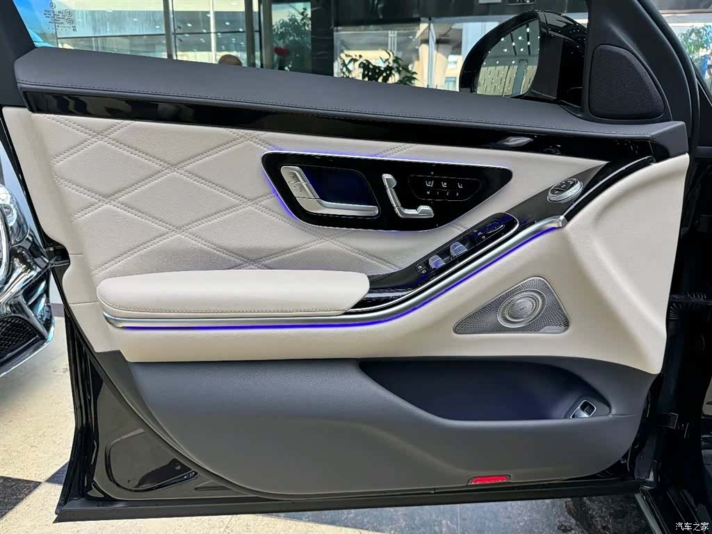 Maybach S-Class, 2022 10