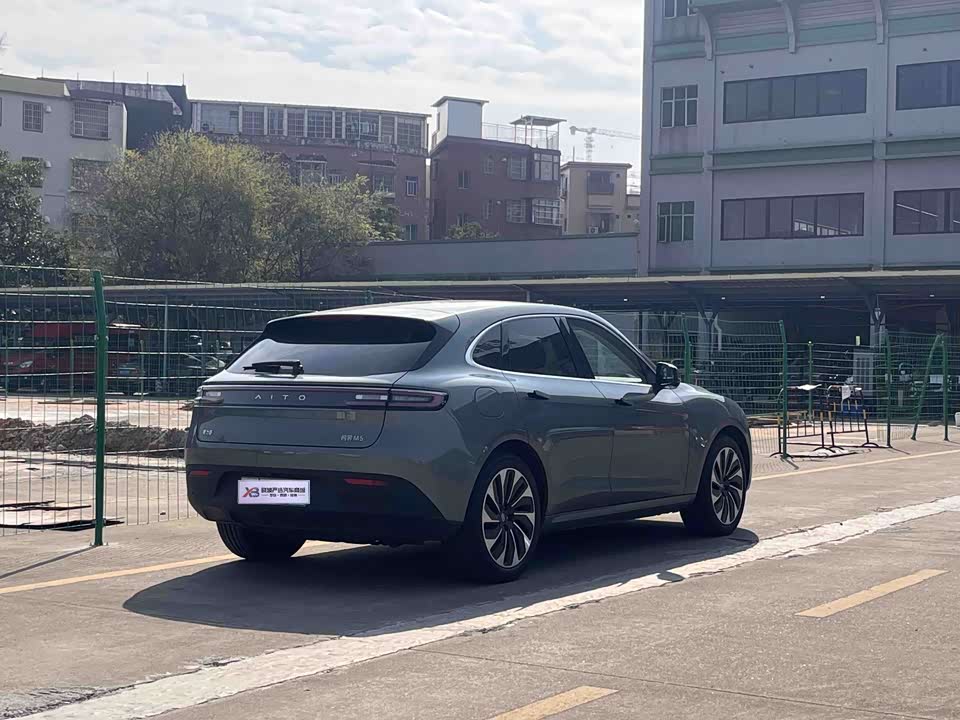 AITO Ask the world M5