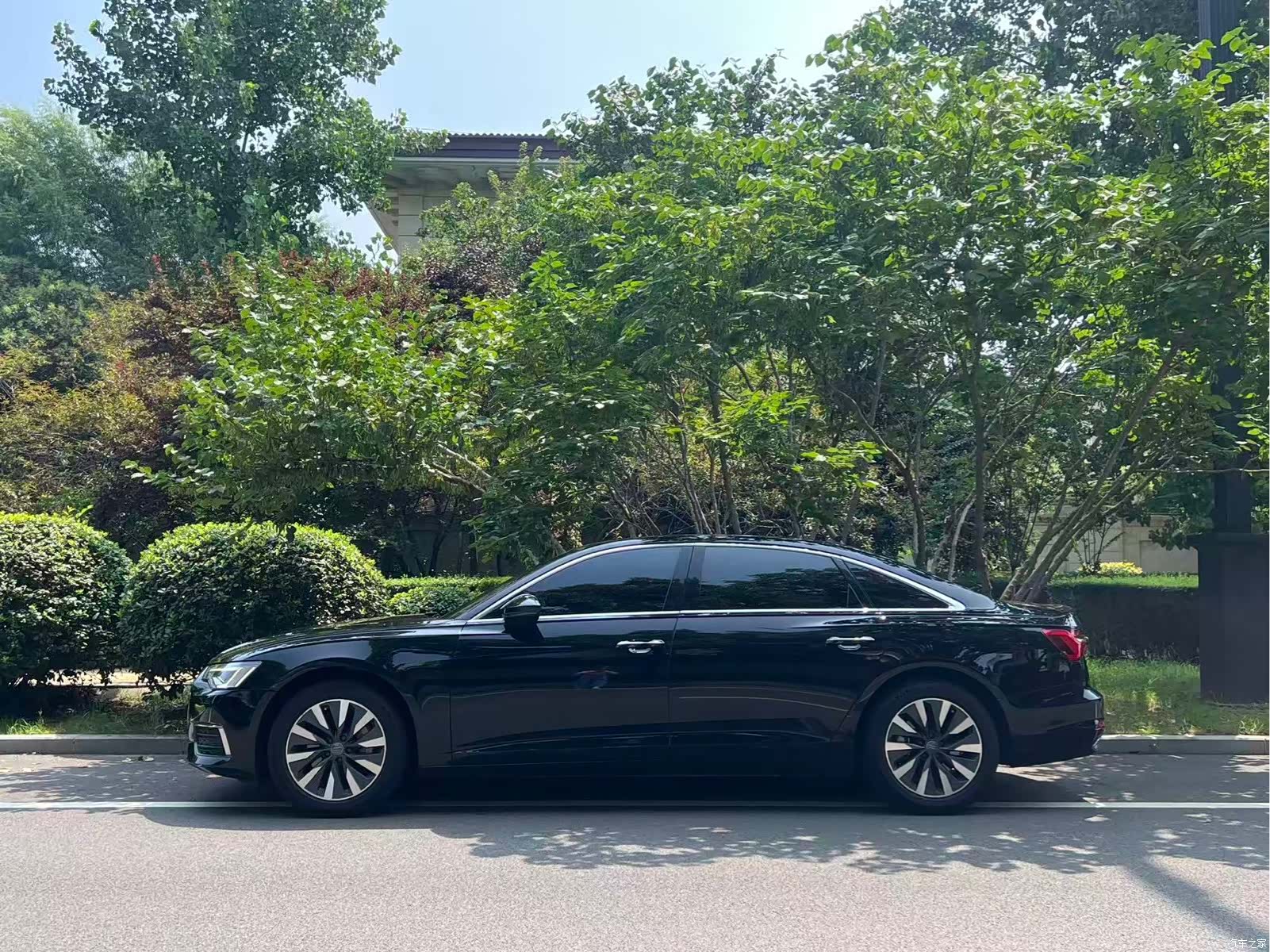 Audi A6L, 2021 3