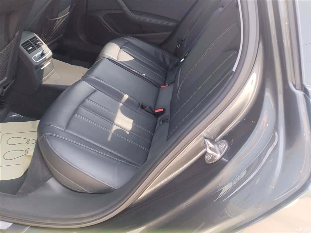 Audi A4L, 2023 17