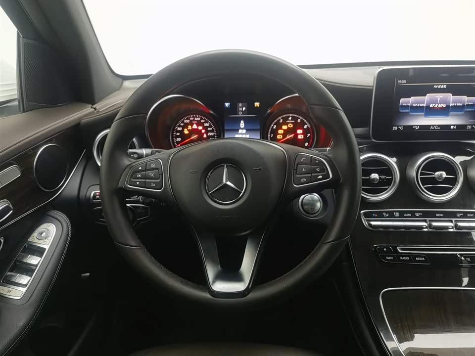Mercedes-Benz GLC Mercedes-Benz GLC