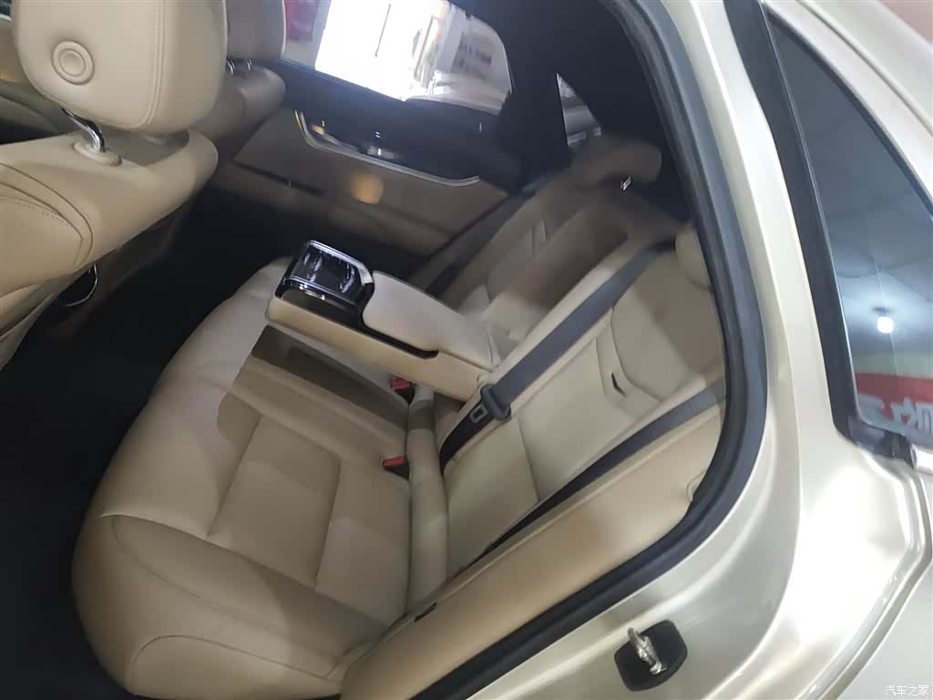 Cadillac XTS, 2019 17