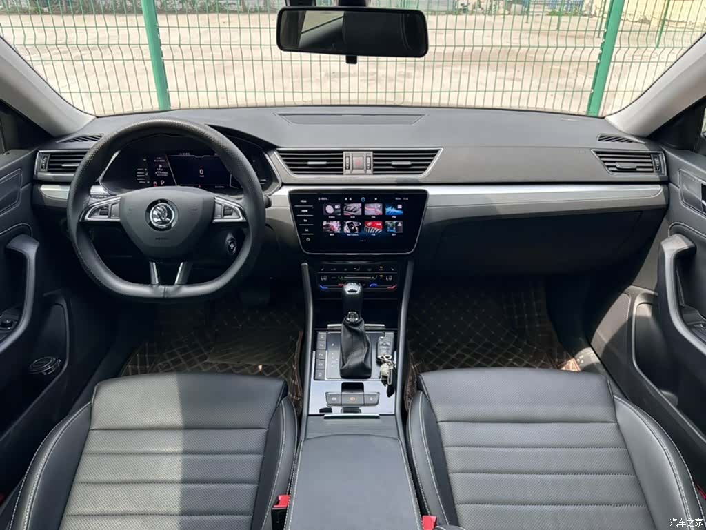 Skoda Superb, 2024 8
