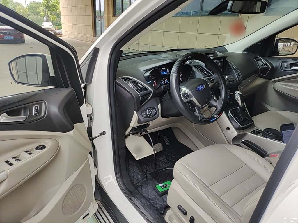 Ford Kuga, 2014 16
