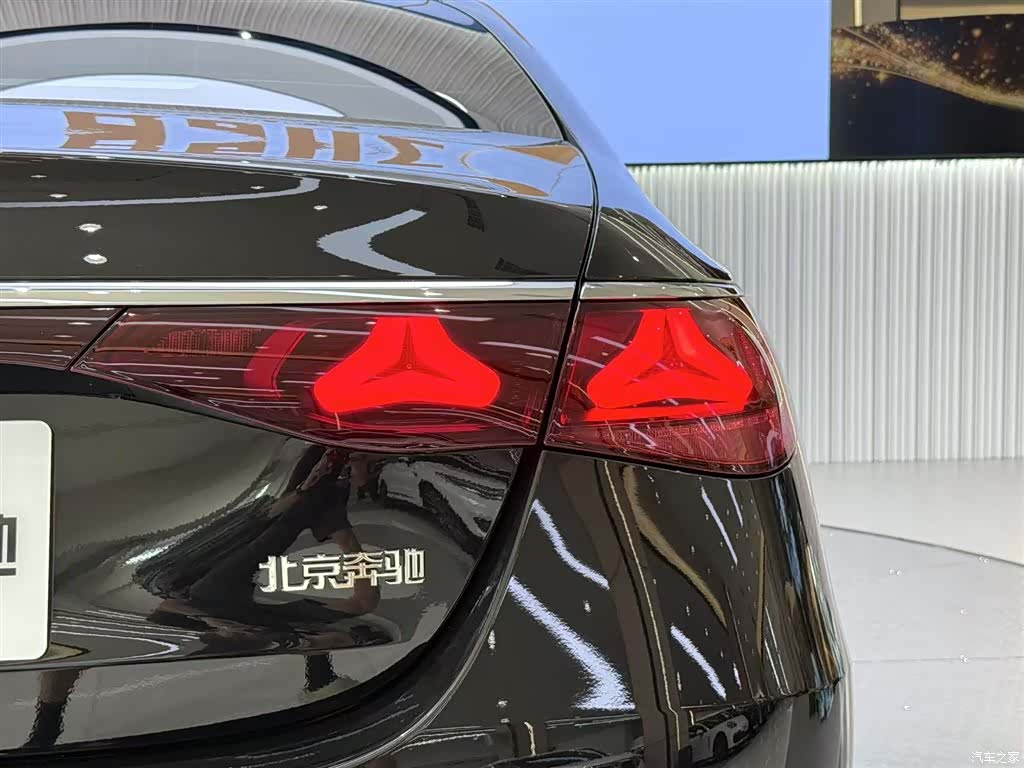 Mercedes-Benz E-Class, 2024 7