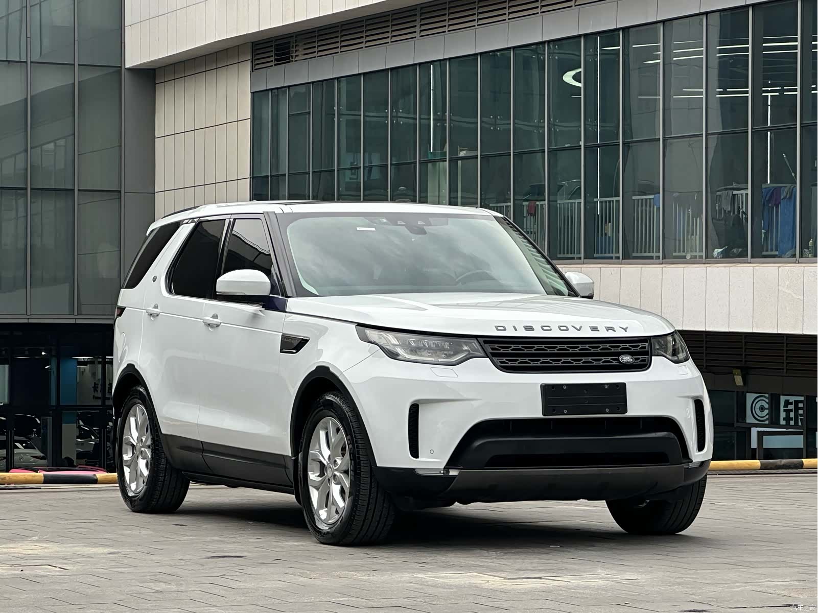 Land Rover Discovery, 2017 3