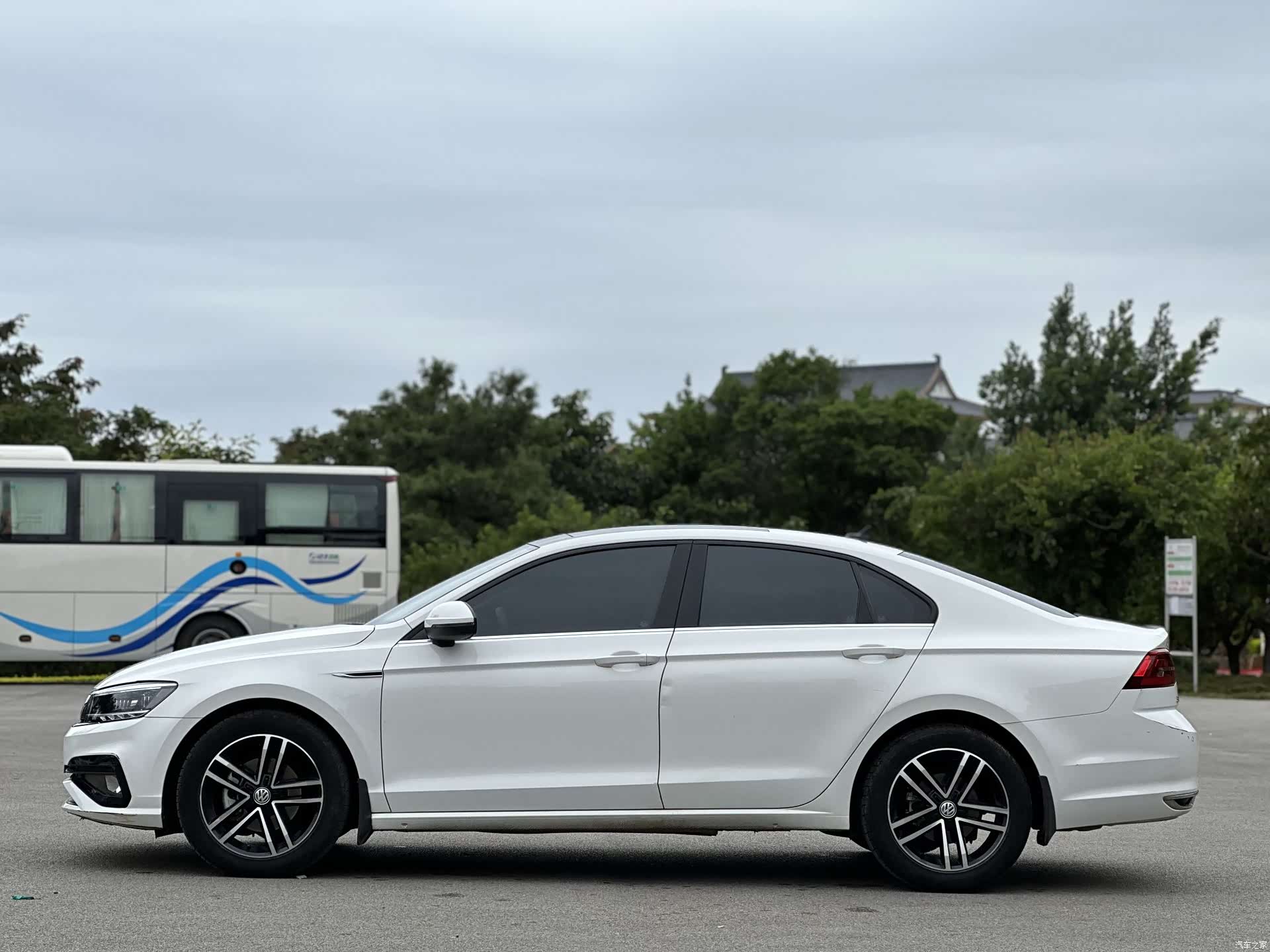Volkswagen Lamando, 2021 4