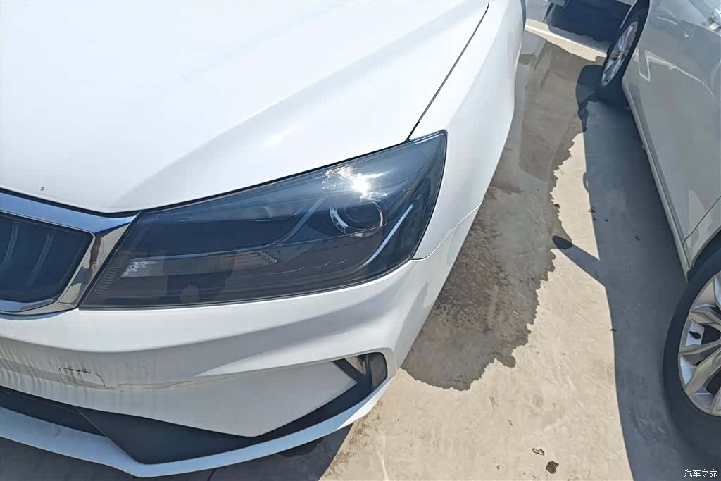 Geely Emgrand, 2022 все фото