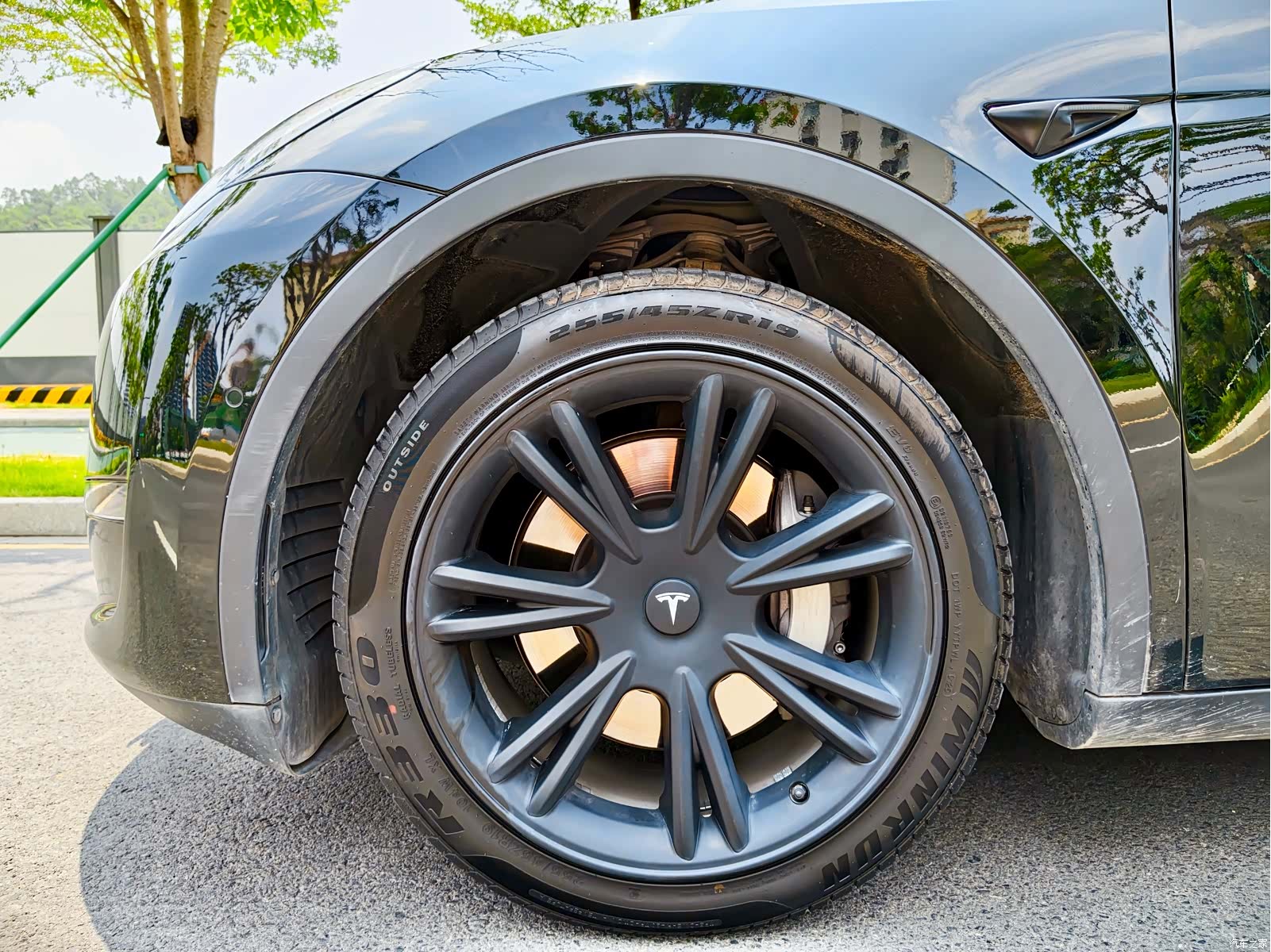 Tesla Model Y, 2023 15