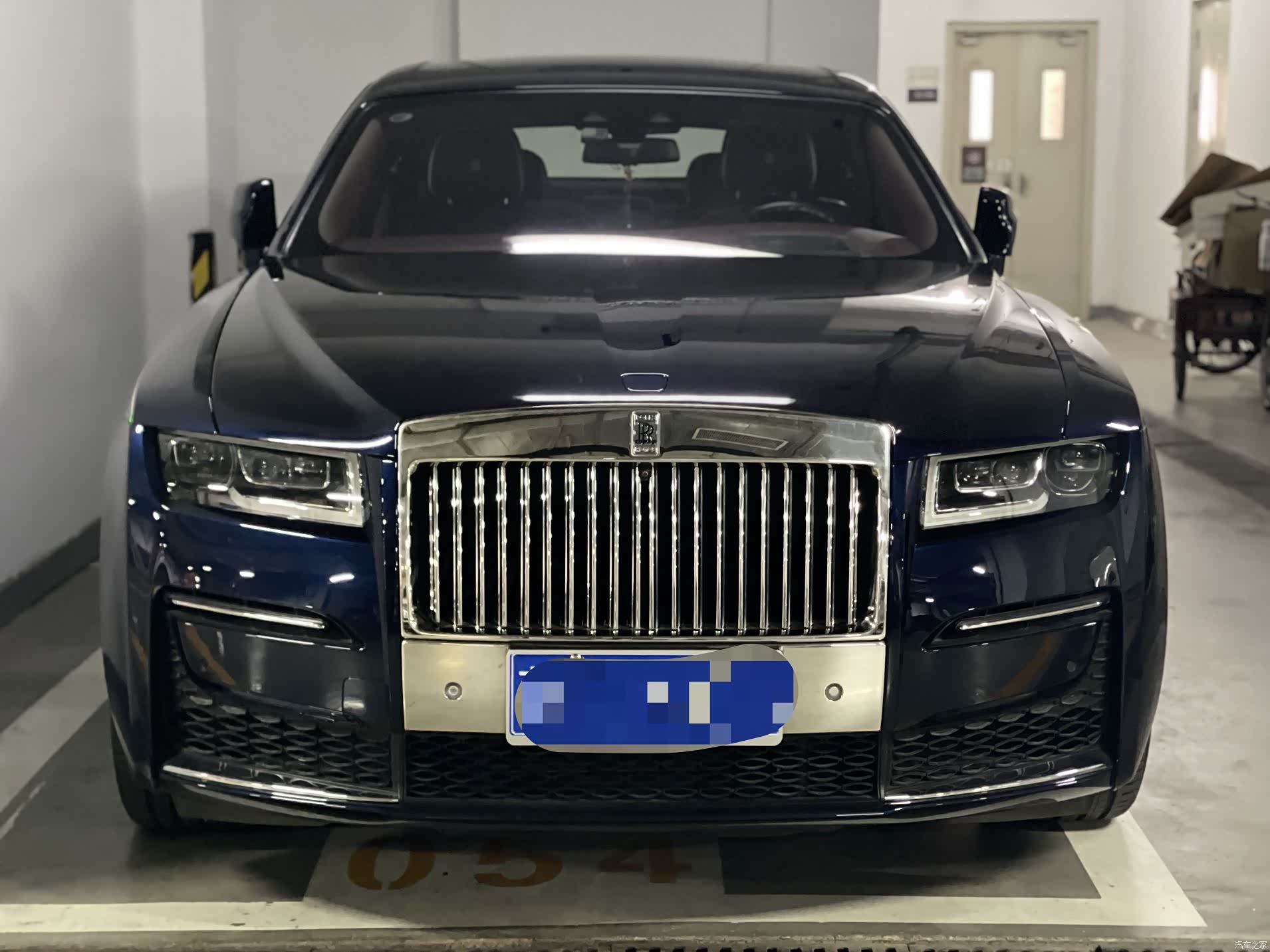 Rolls-Royce Ghost, 2021 3