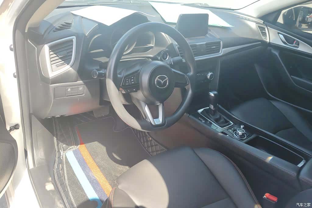Mazda Mazda3, 2018 12