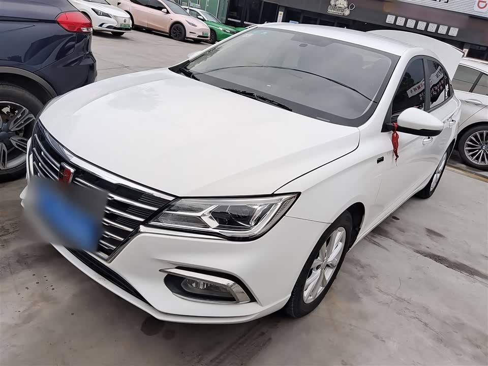Roewe i5