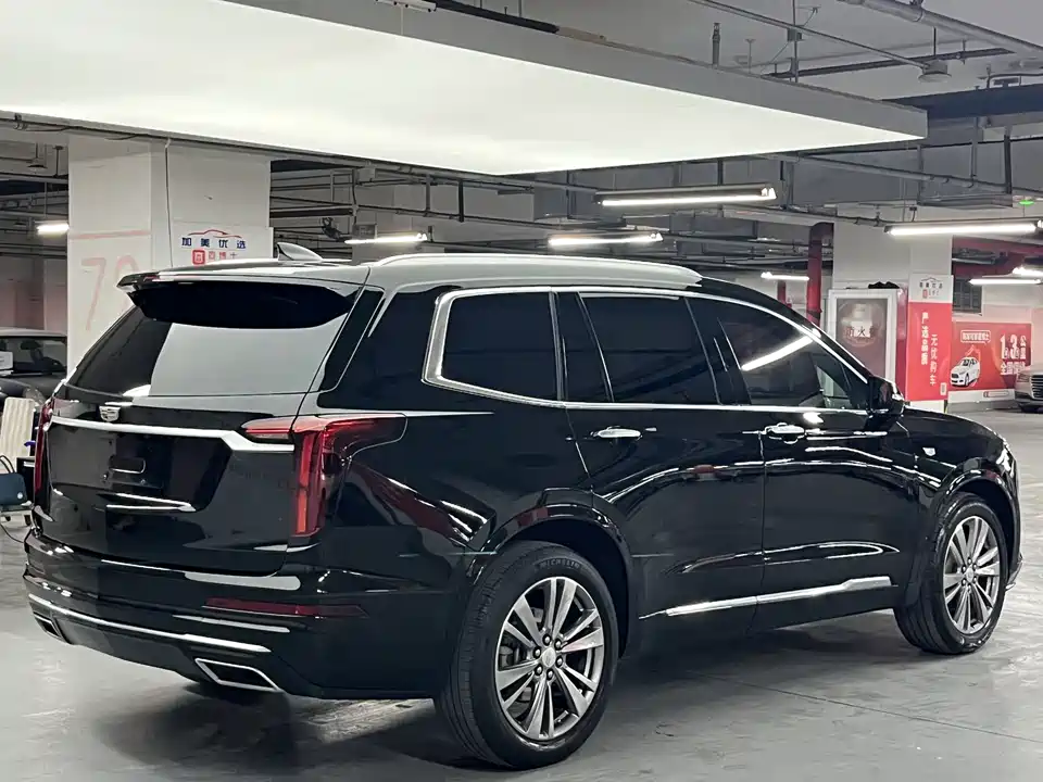 Cadillac XT6