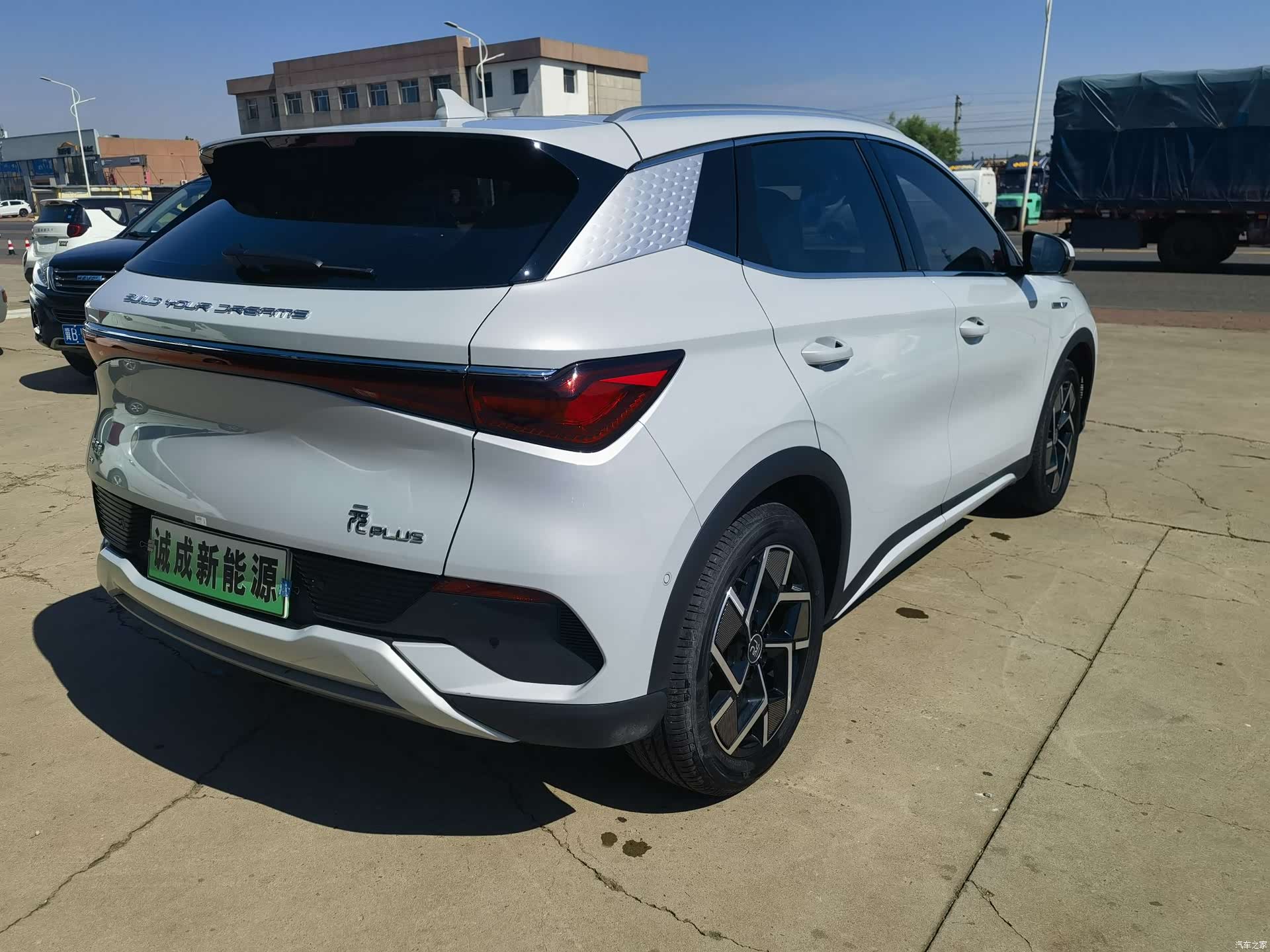 BYD Yuan, 2022 все фото