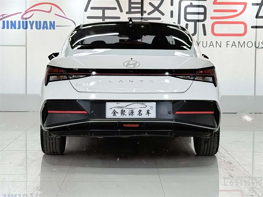 Hyundai Elantra, 2024 все фото