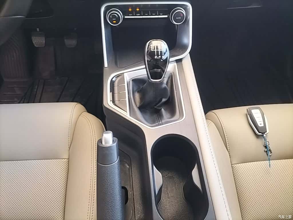 Geely Binray, 2019 14