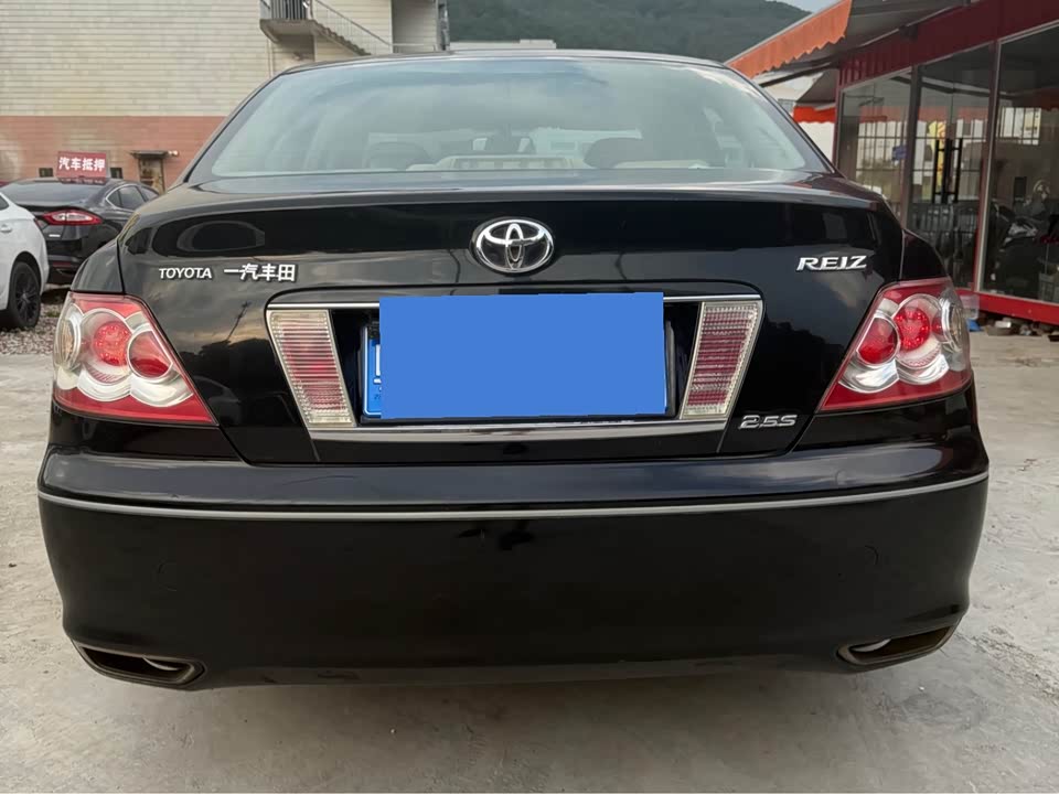 Toyota Reiz Toyota Reiz
