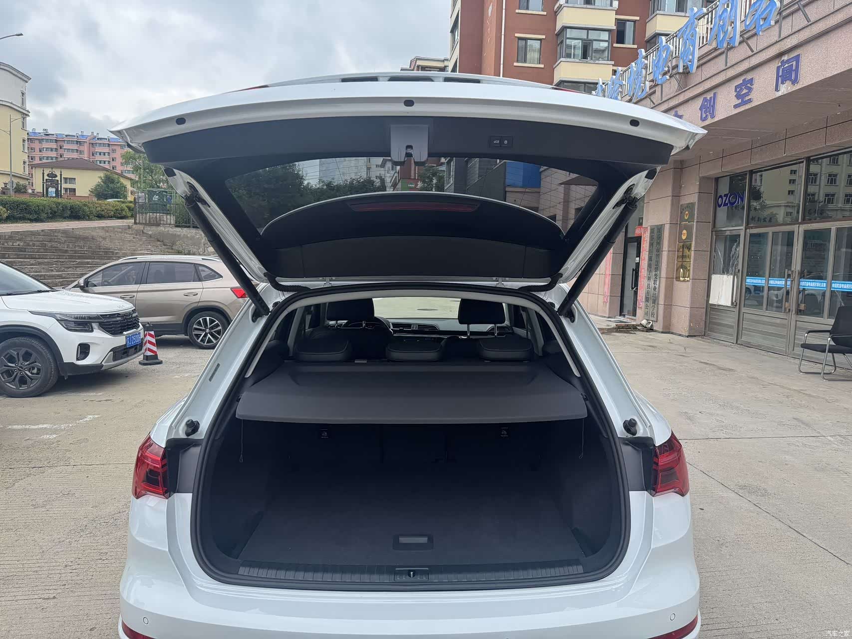 Audi Q3, 2023 9