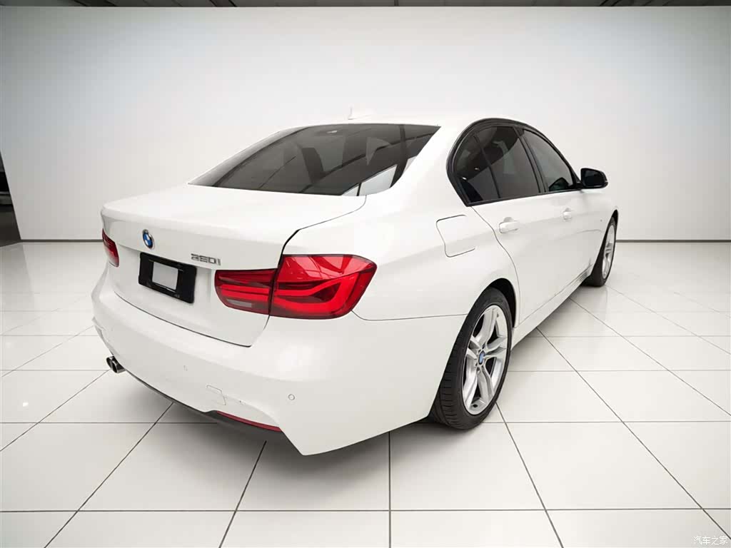 BMW 3 Series, 2018 все фото