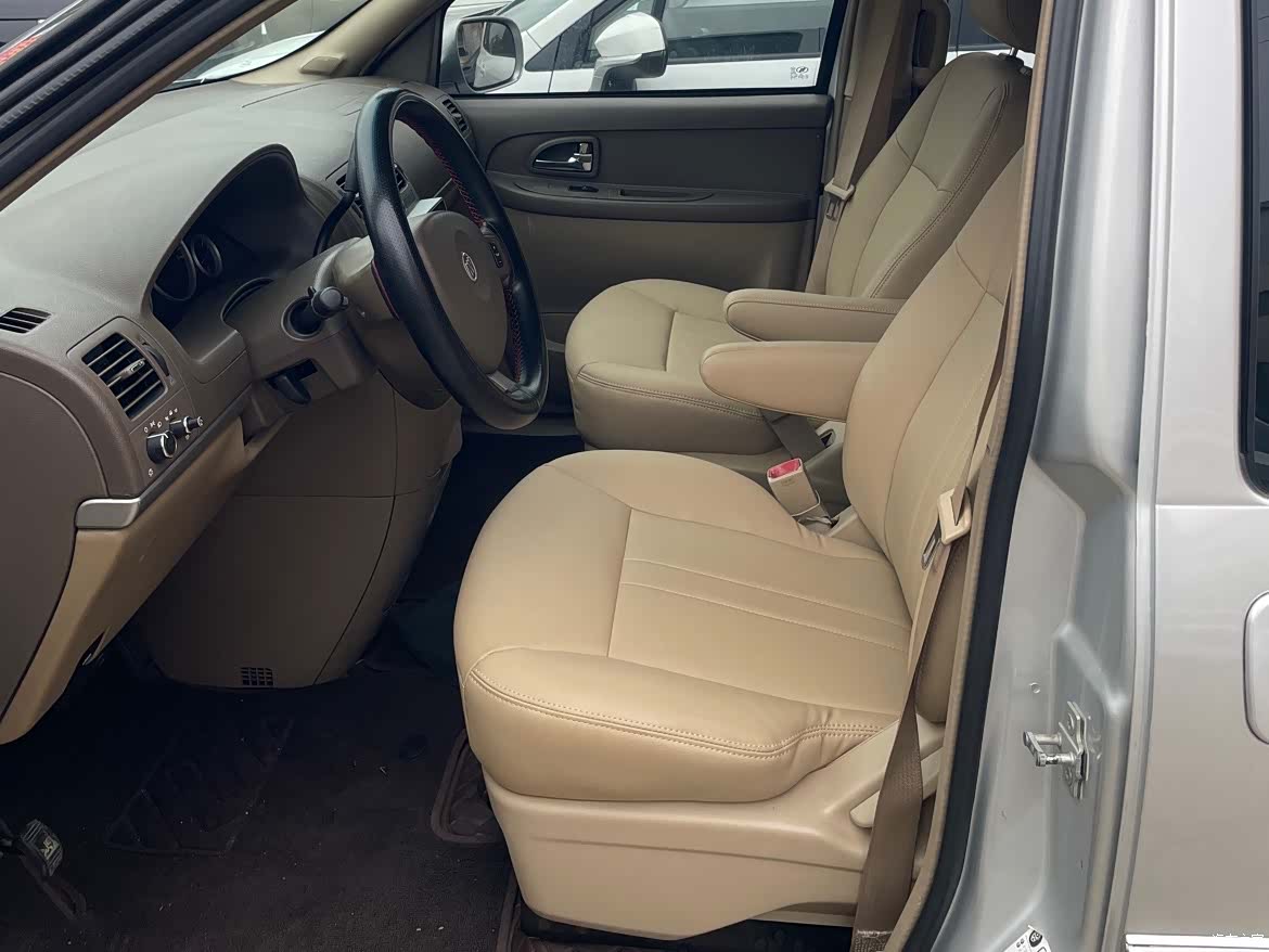 Buick GL8, 2014 9