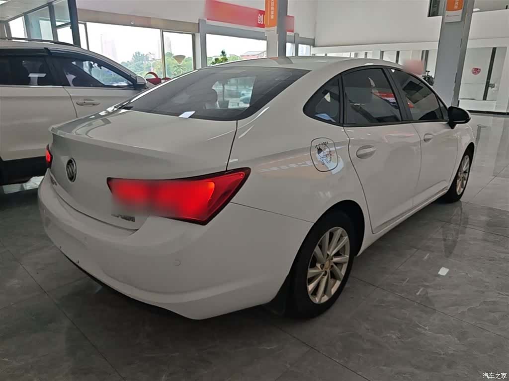 Buick Verano, 2018 7