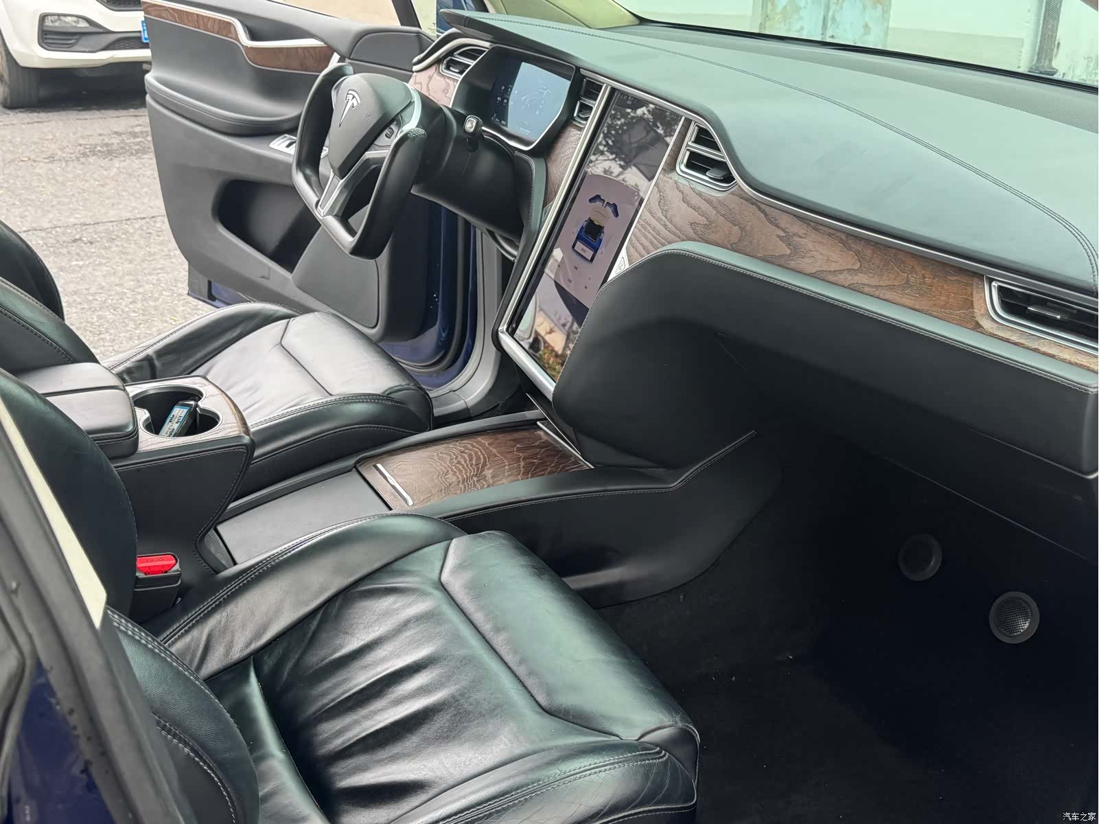 Tesla Model X, 2017 11