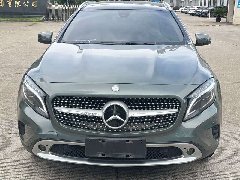 Mercedes-Benz GLA