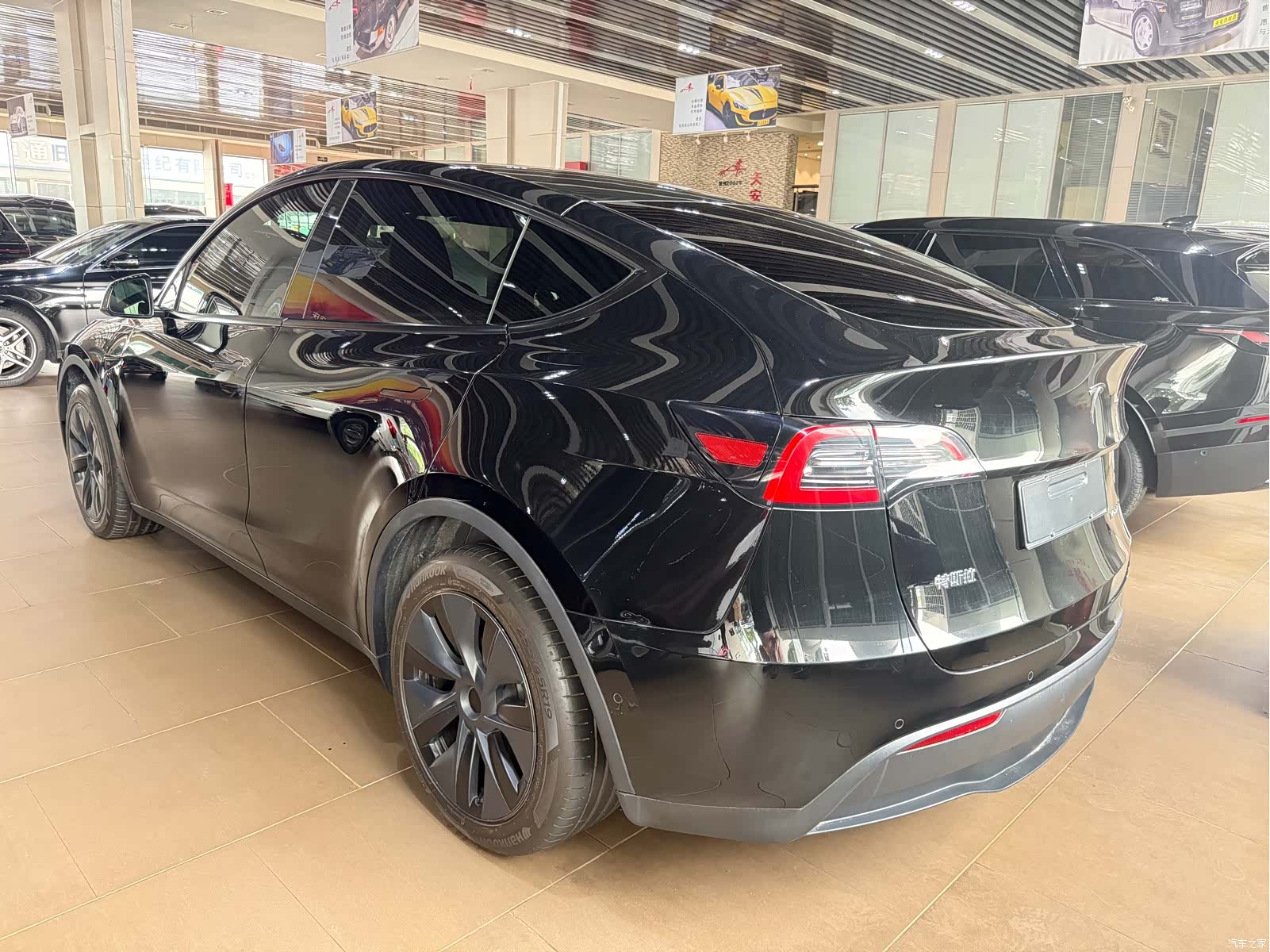 Tesla Model Y, 2024 14