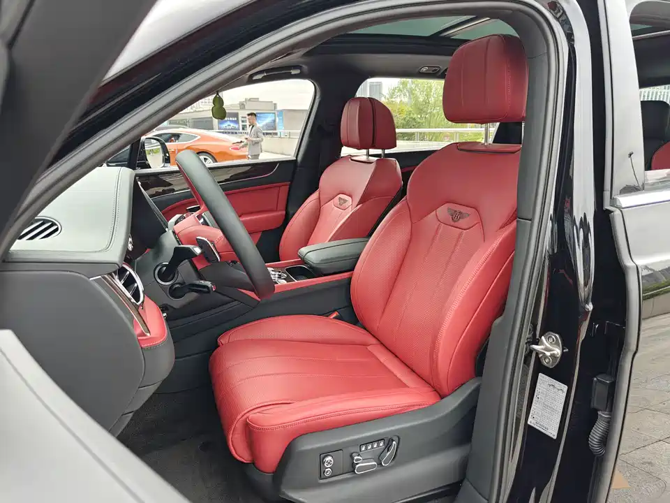 Bentley Tim Yue