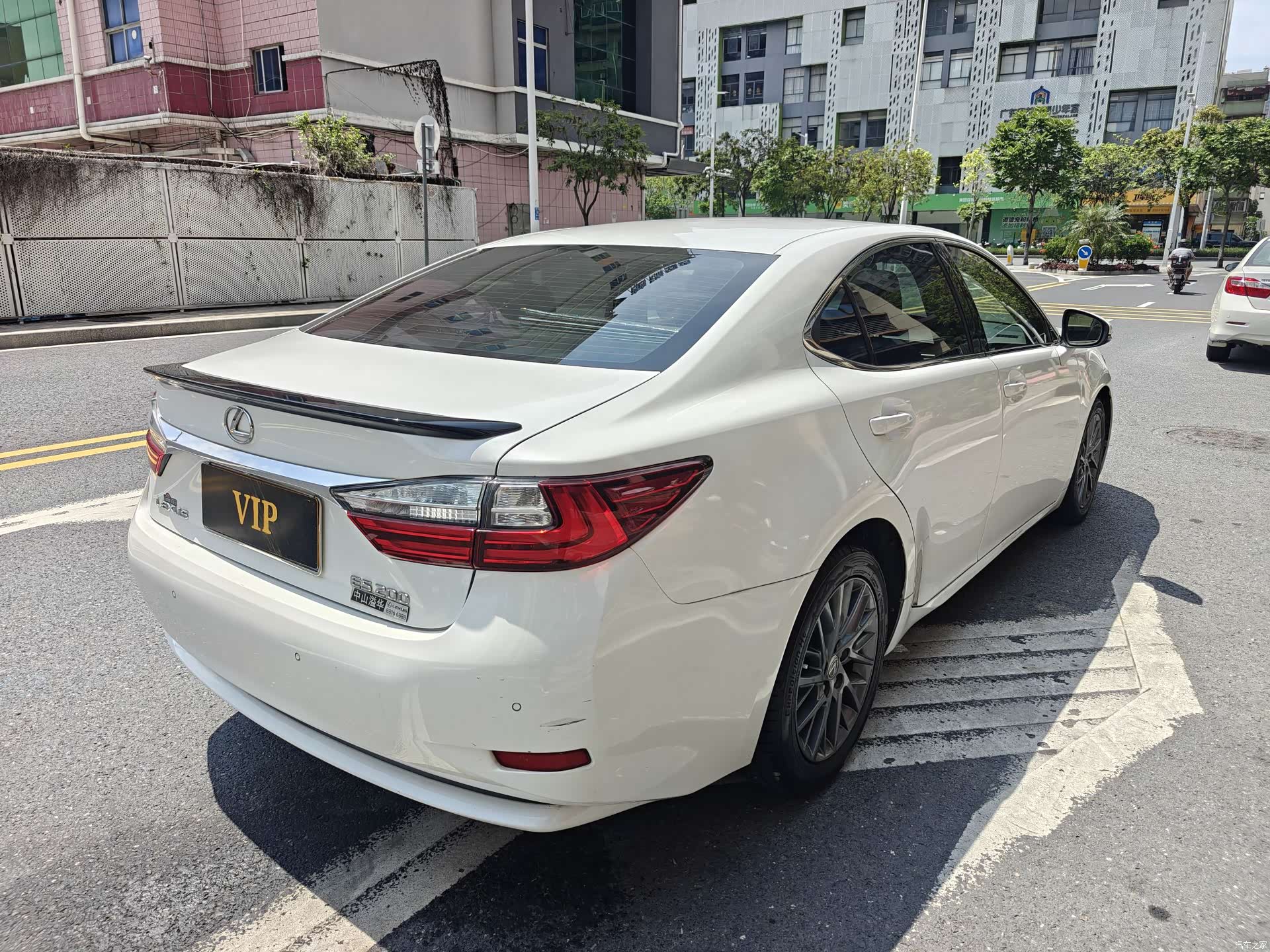 Lexus ES, 2018 4