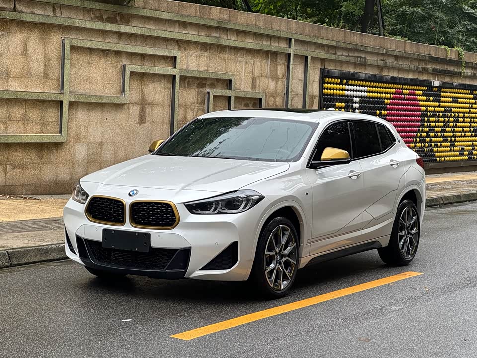 BMW X2