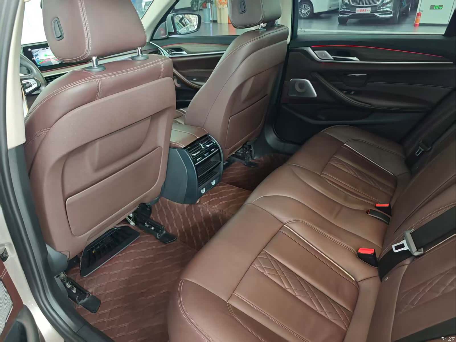BMW 5 Series, 2018 все фото