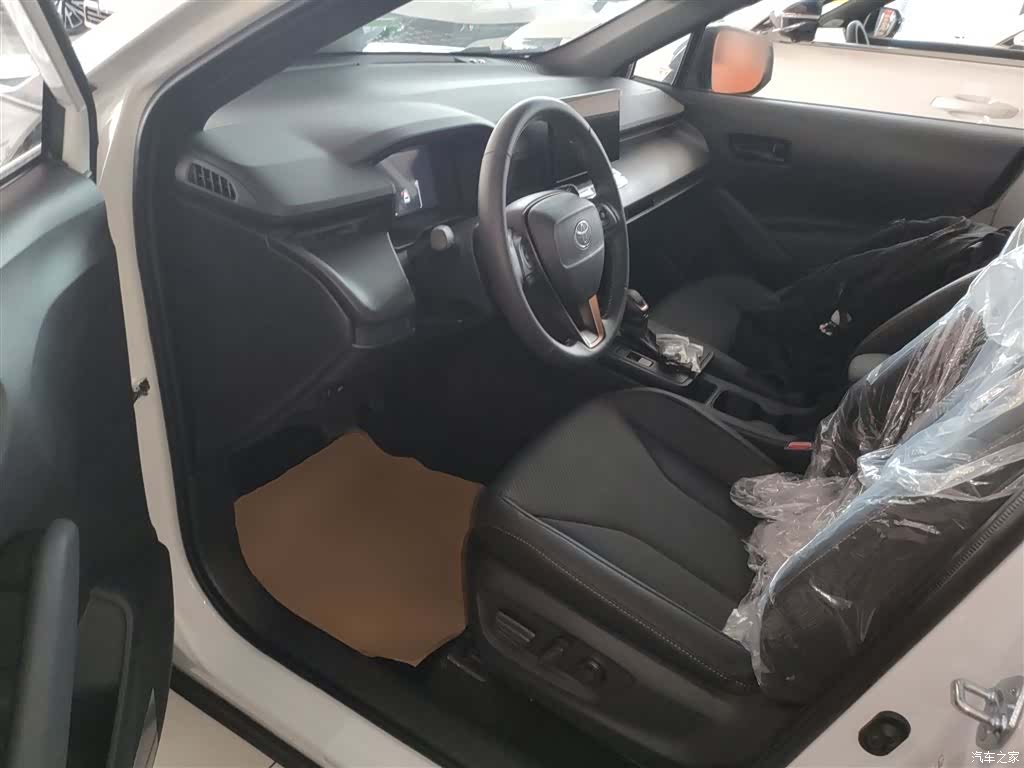 Toyota Frontlander, 2026 12
