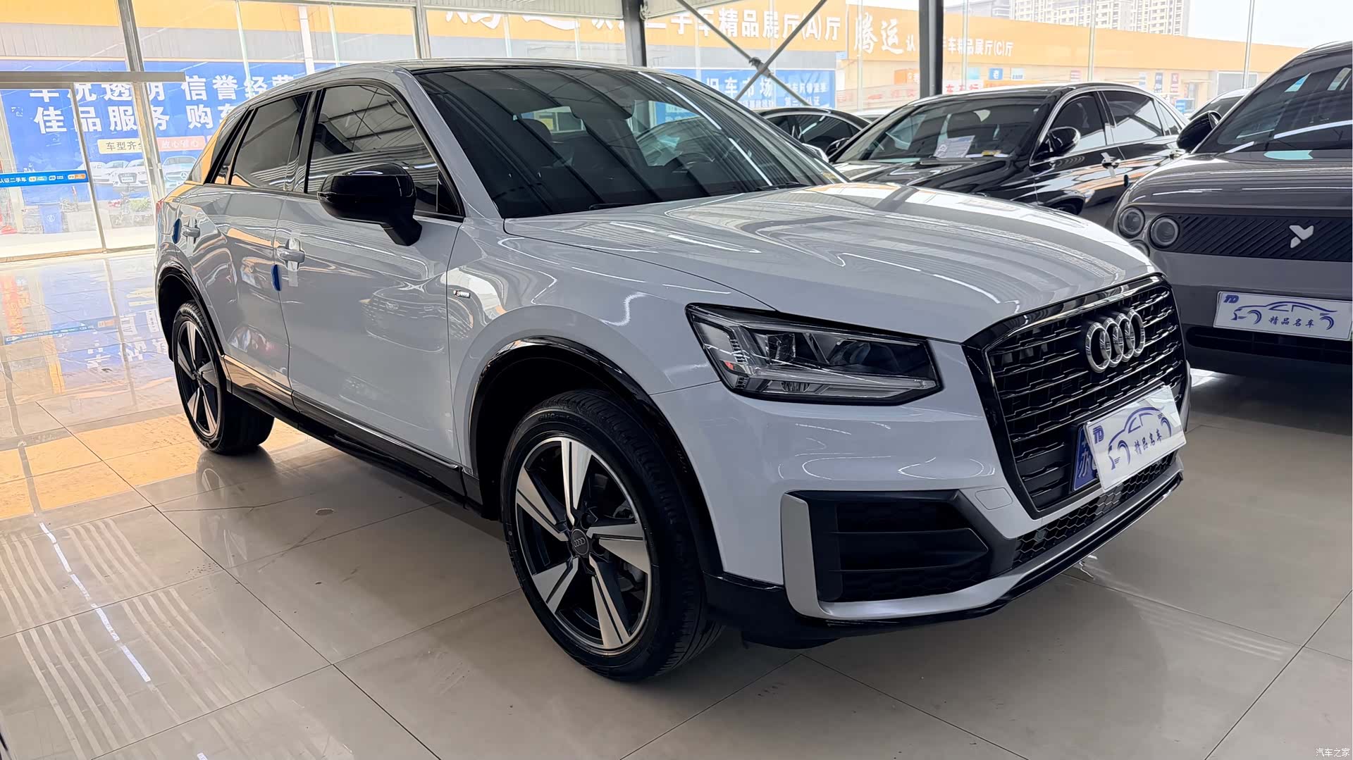 Audi Q2L, 2021 3