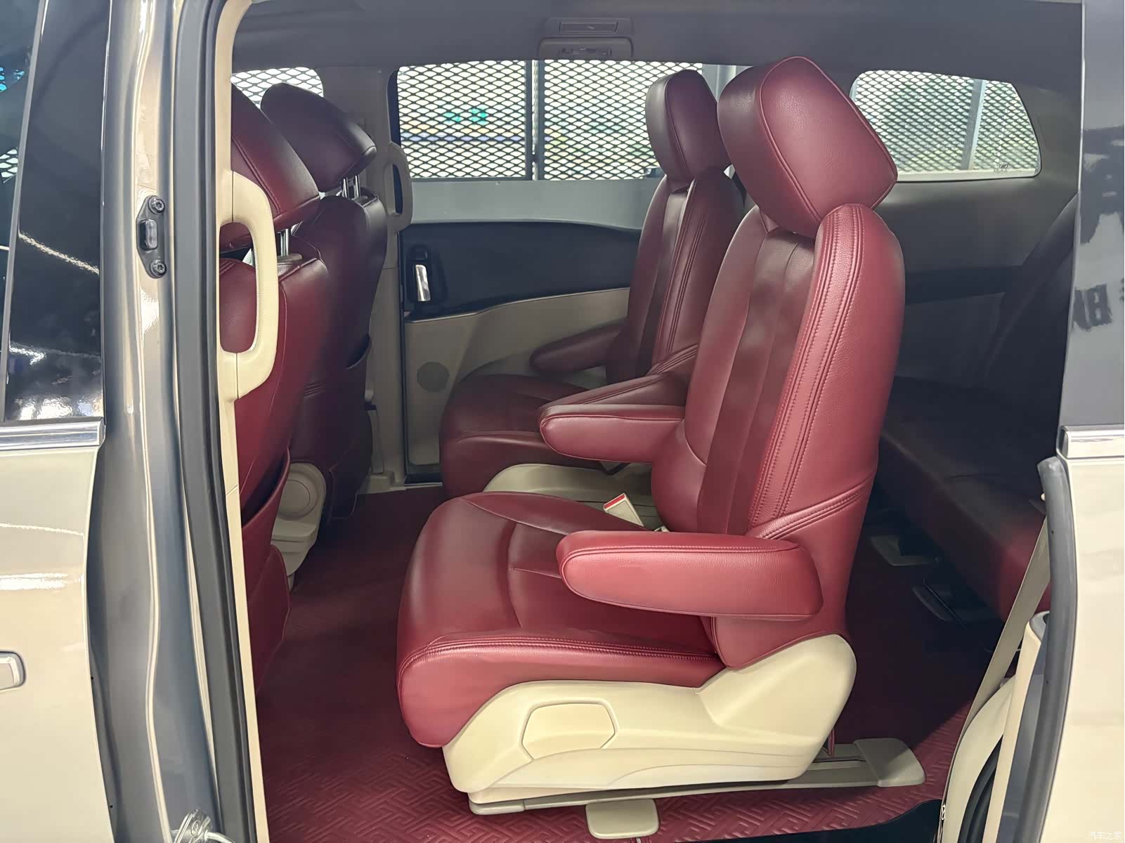 Buick GL8, 2019 13