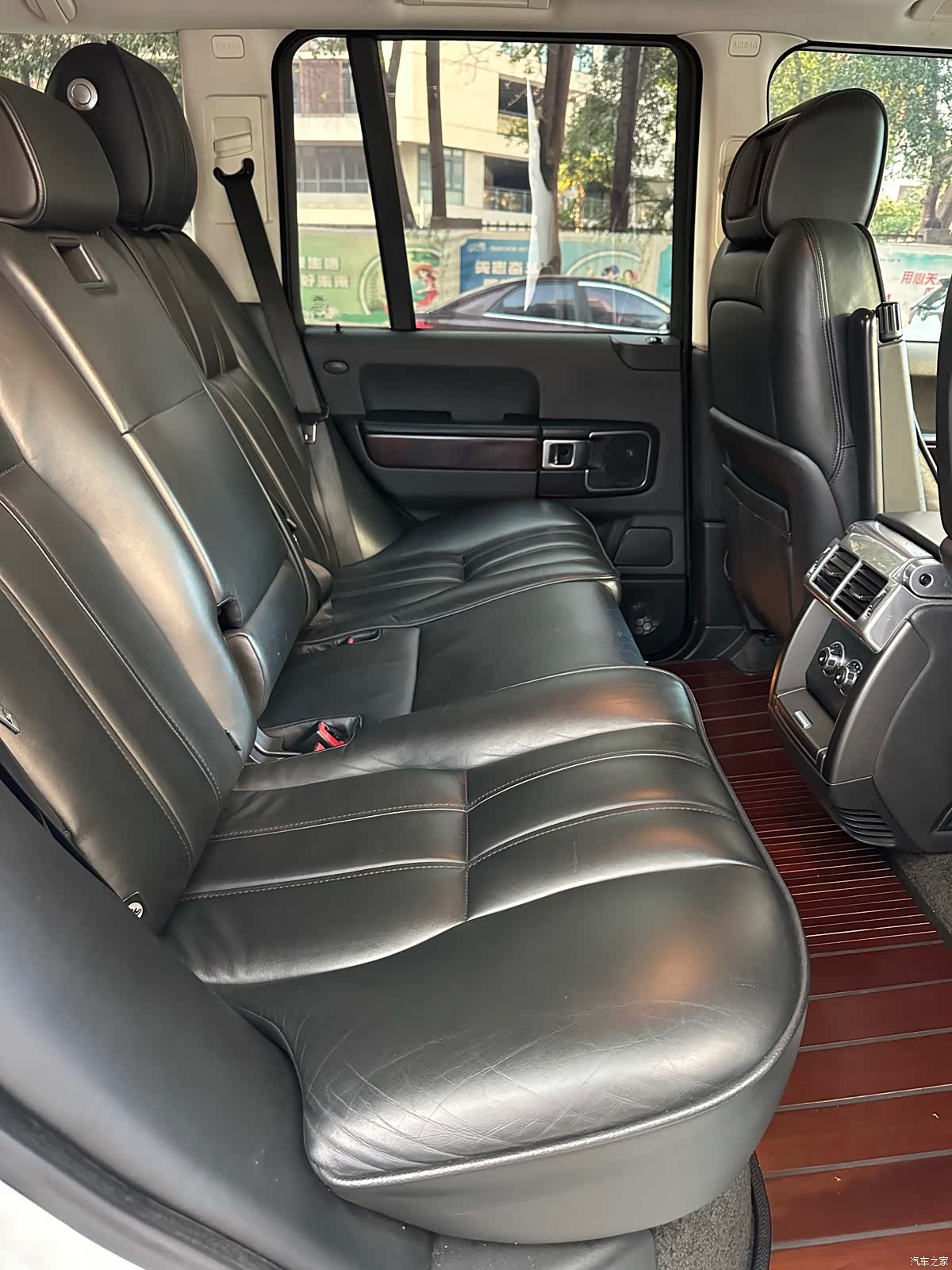 Land Rover Range Rover, 2011 13