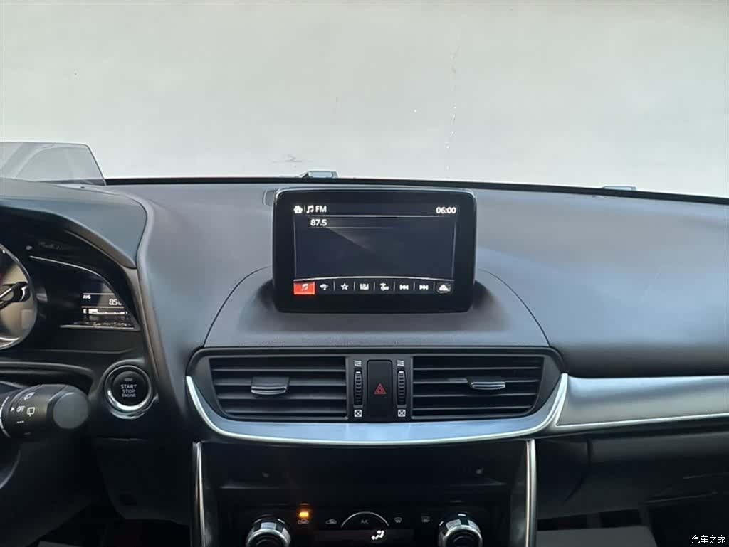 Mazda CX-4, 2018 все фото