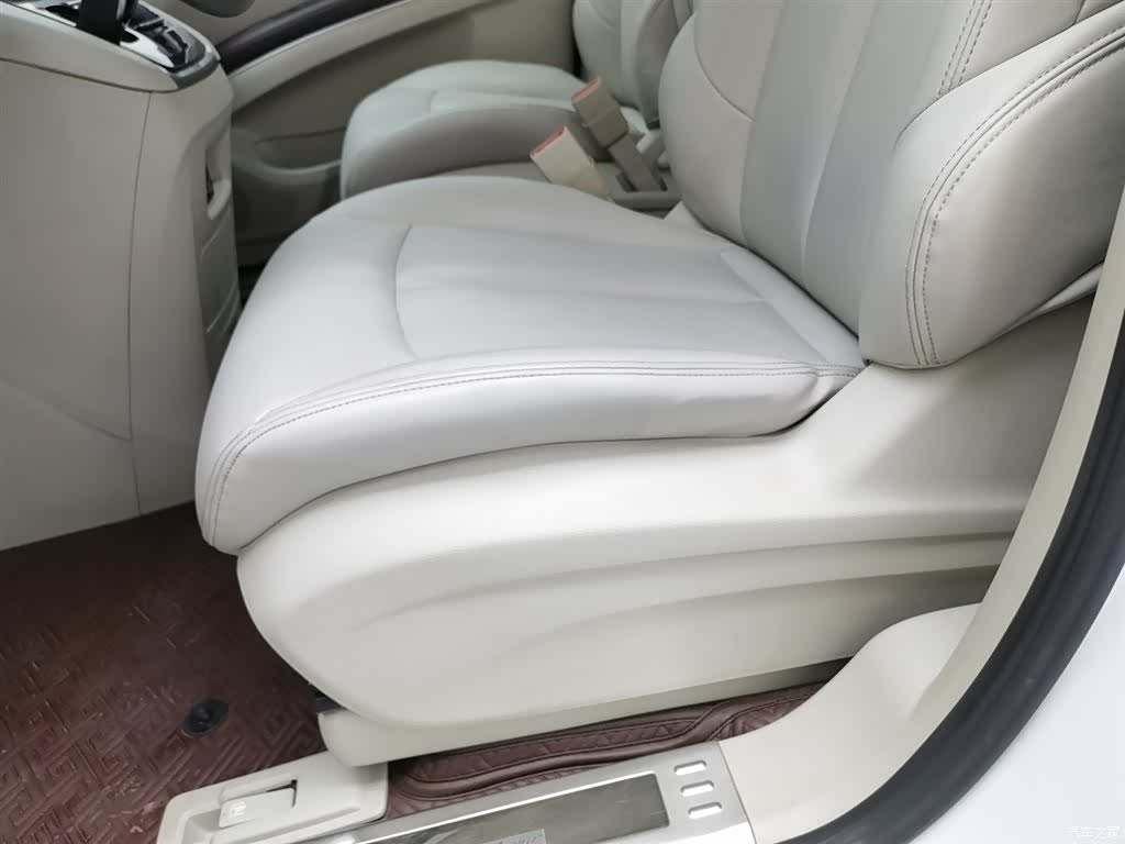 Buick GL8, 2021 20