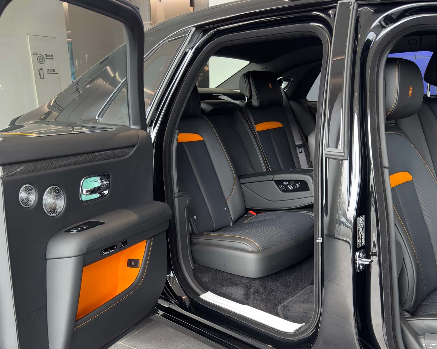 Rolls-Royce Ghost, 2026 17
