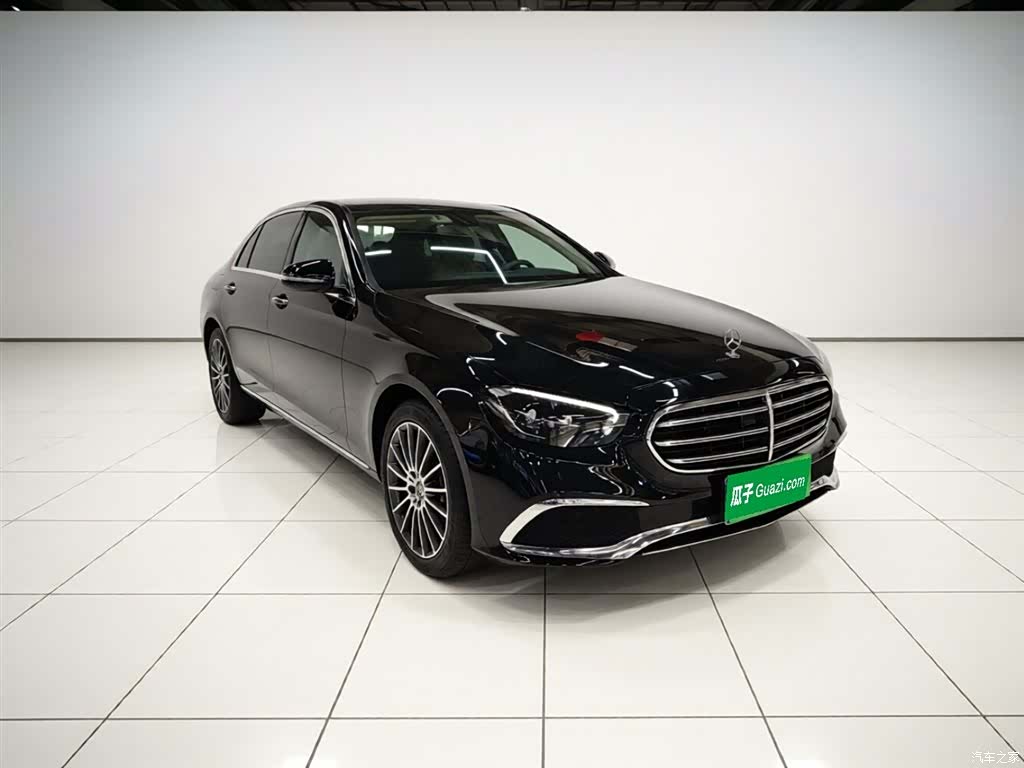 Mercedes-Benz E-Class, 2023 4
