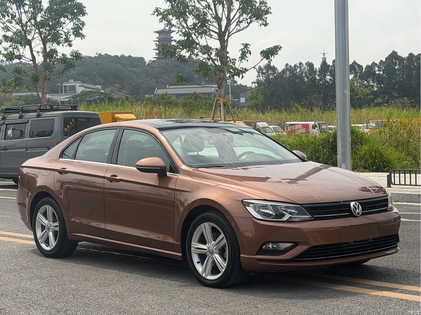 Volkswagen Lamando, 2016 3