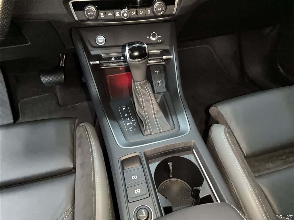 Audi Q3, 2021 14