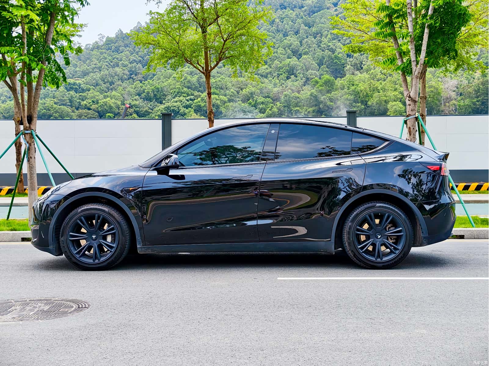 Tesla Model Y, 2023 22