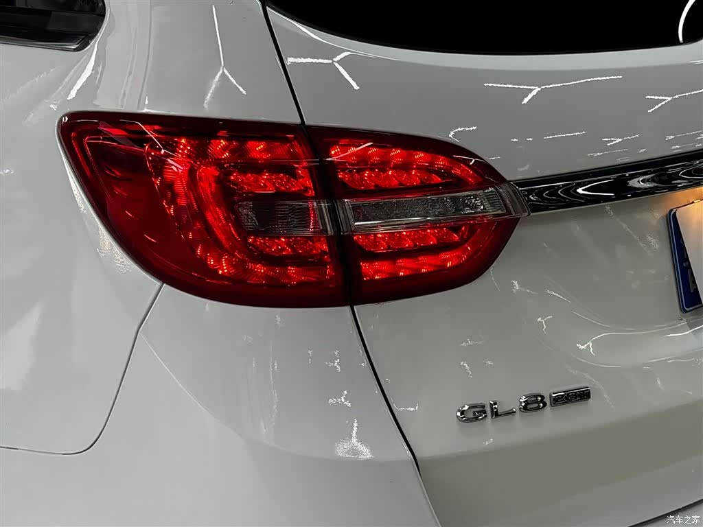 Buick GL8, 2019 9